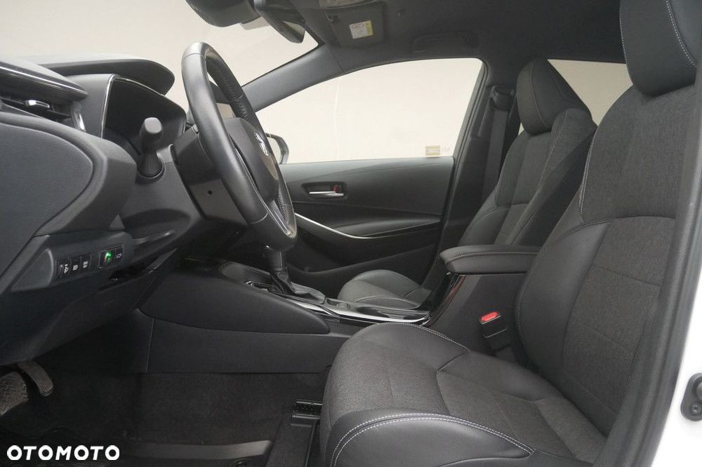 Toyota Corolla - 12