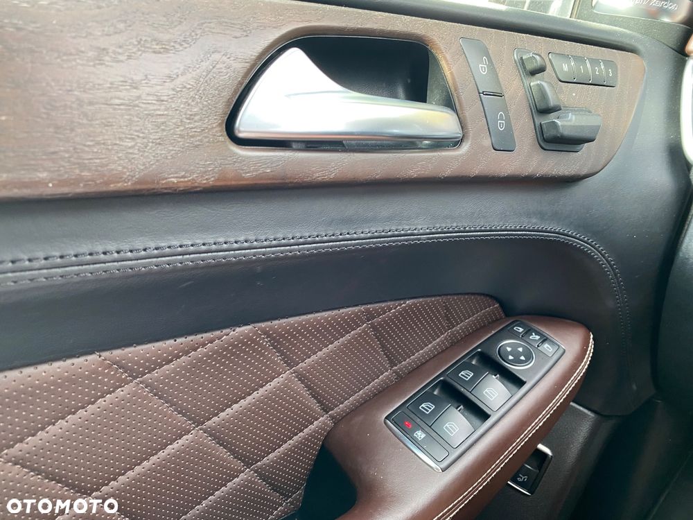 Mercedes-Benz ML 350 BlueTEC 4-Matic - 12