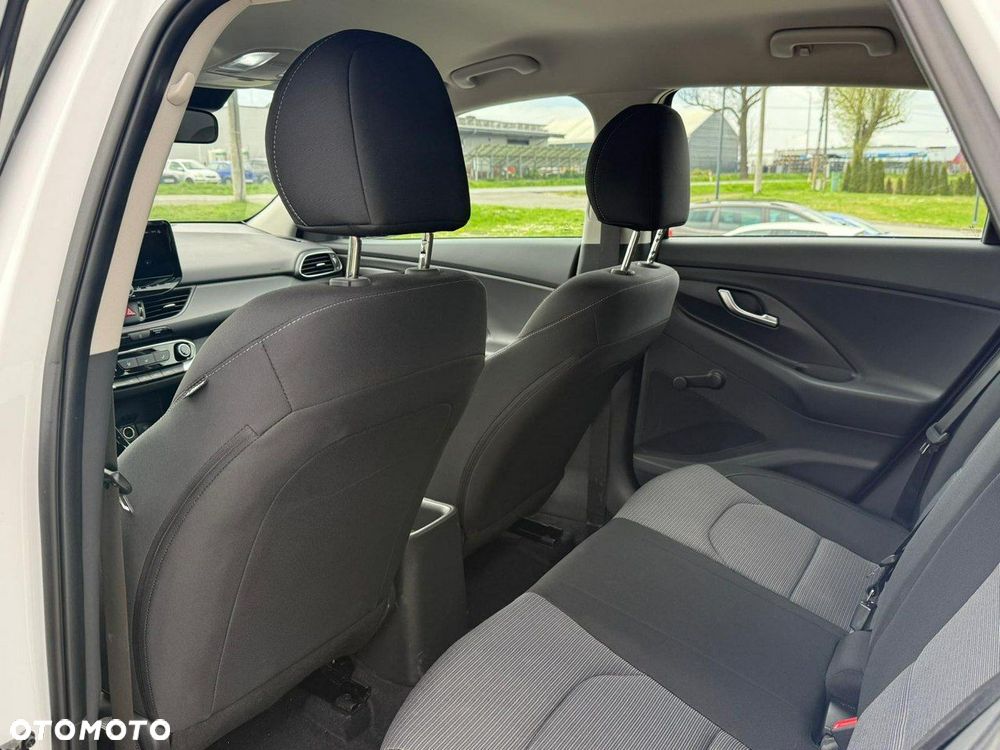 Hyundai i30 1.5 T-GDI 48V Smart - 13