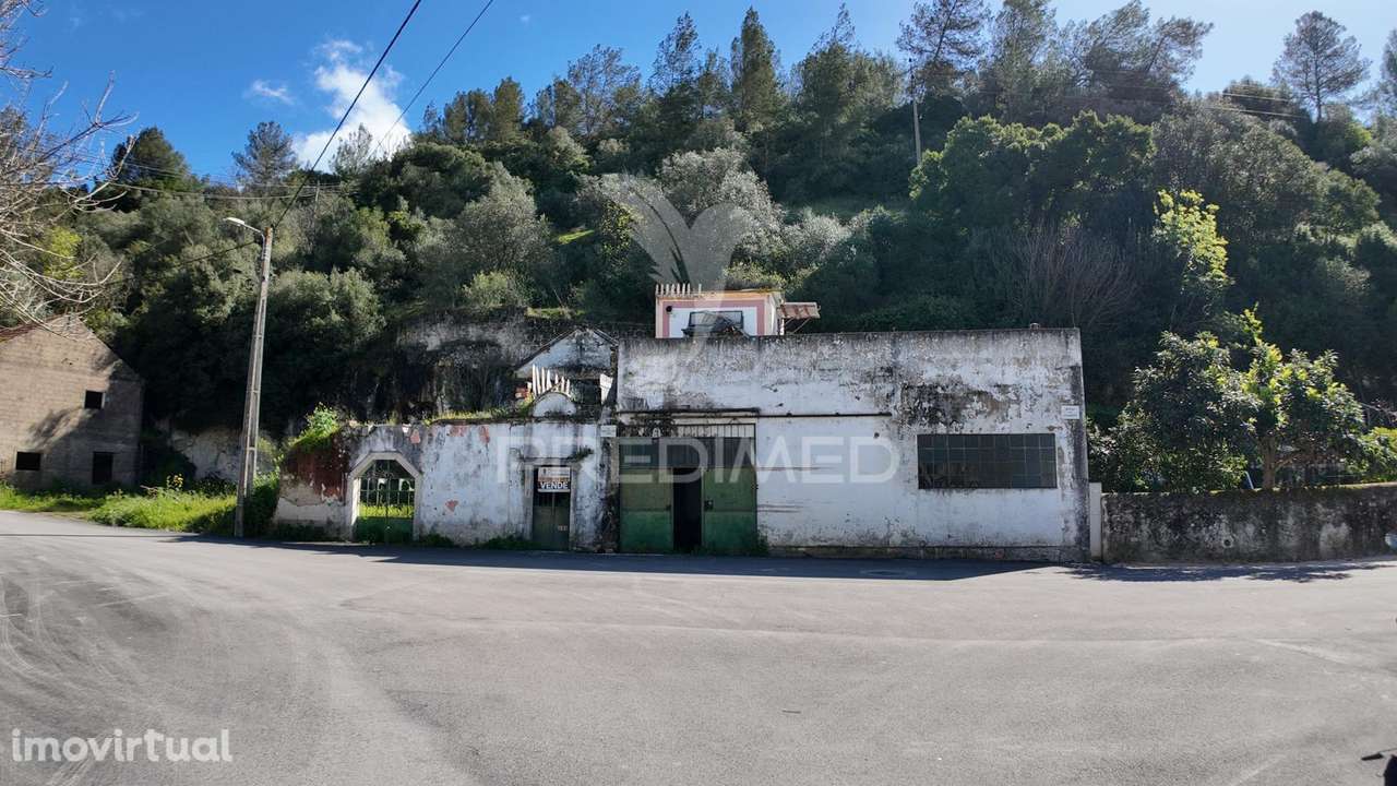 MORADIA T3 PARA RESTAURAR – PERNES, SANTARÉM - Grande imagem: 3/39