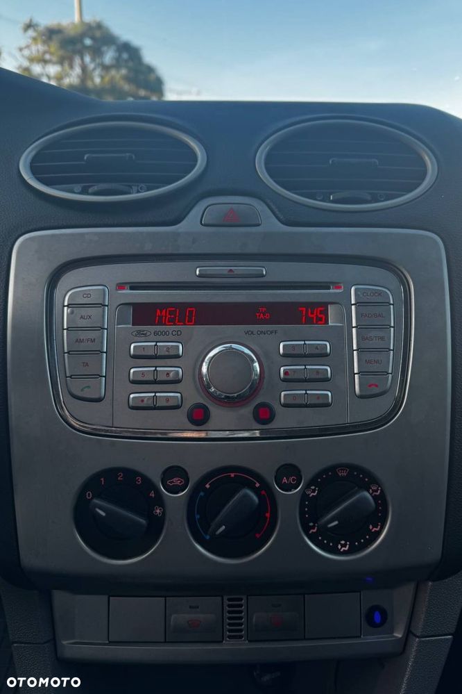 Ford Focus - 10
