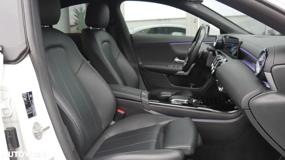 Mercedes-Benz CLA - 13