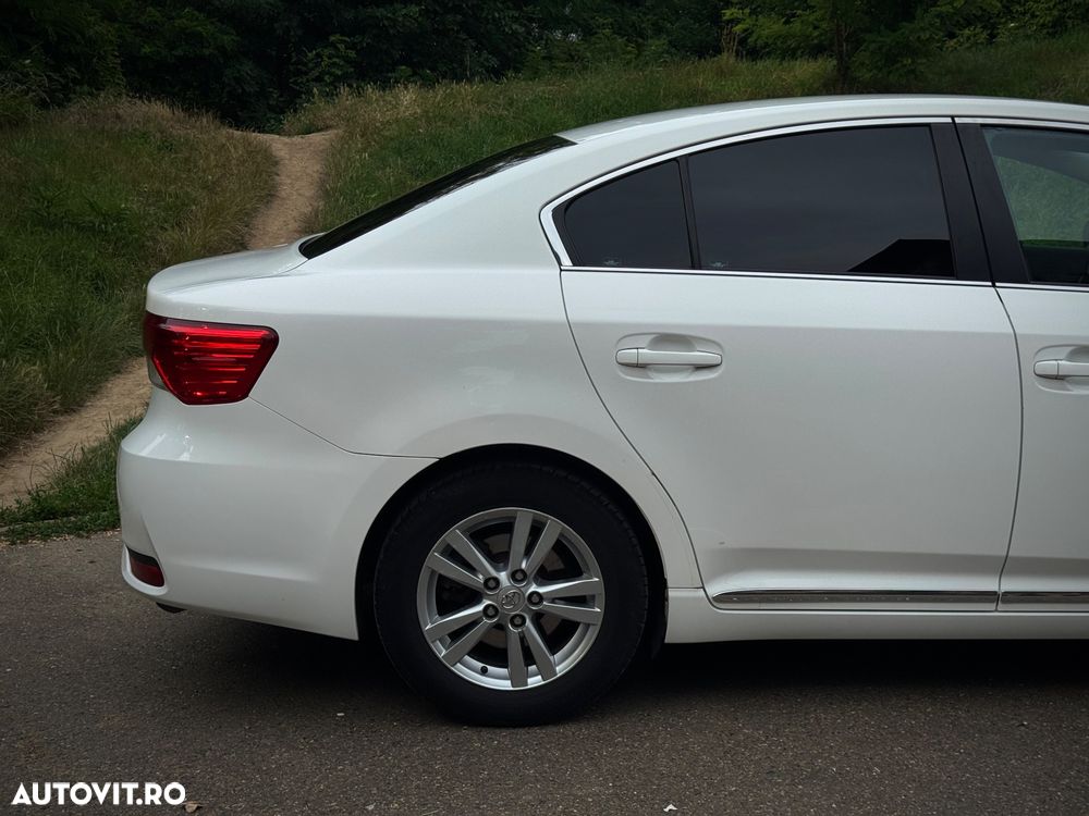 Toyota Avensis - 6