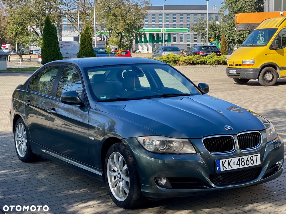BMW Seria 3 320i - 3