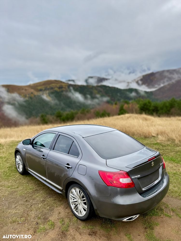 Suzuki Kizashi 2.4 4x2 Sport - 10