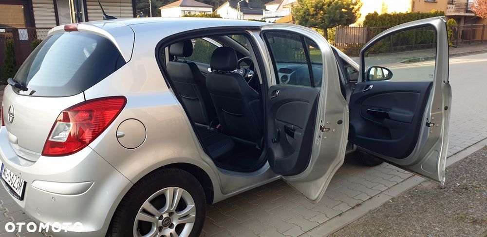 Opel Corsa 1.4 16V EcoFLEX Start-Stop 150 Jahre - 13