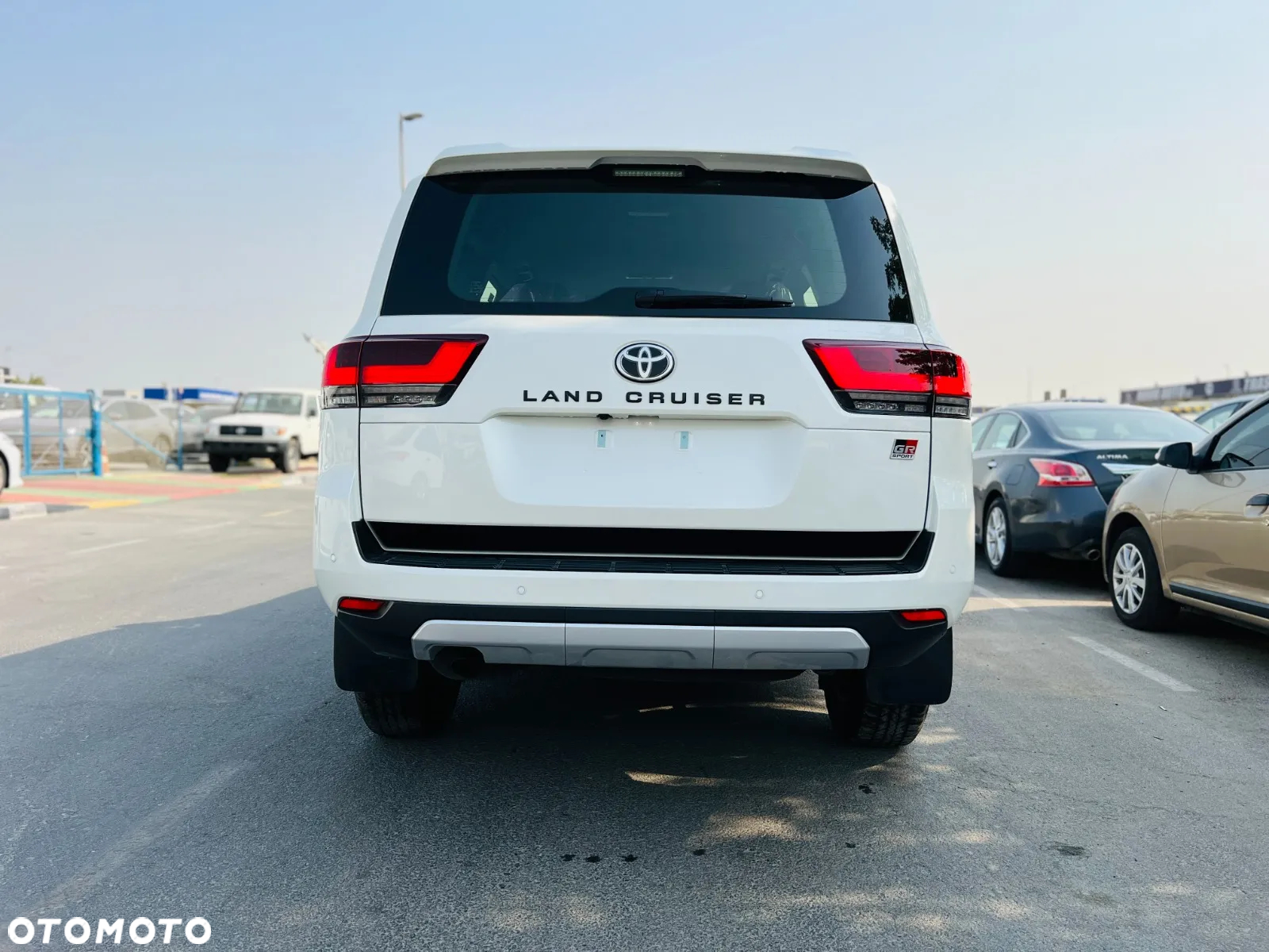 Toyota Land Cruiser - 3