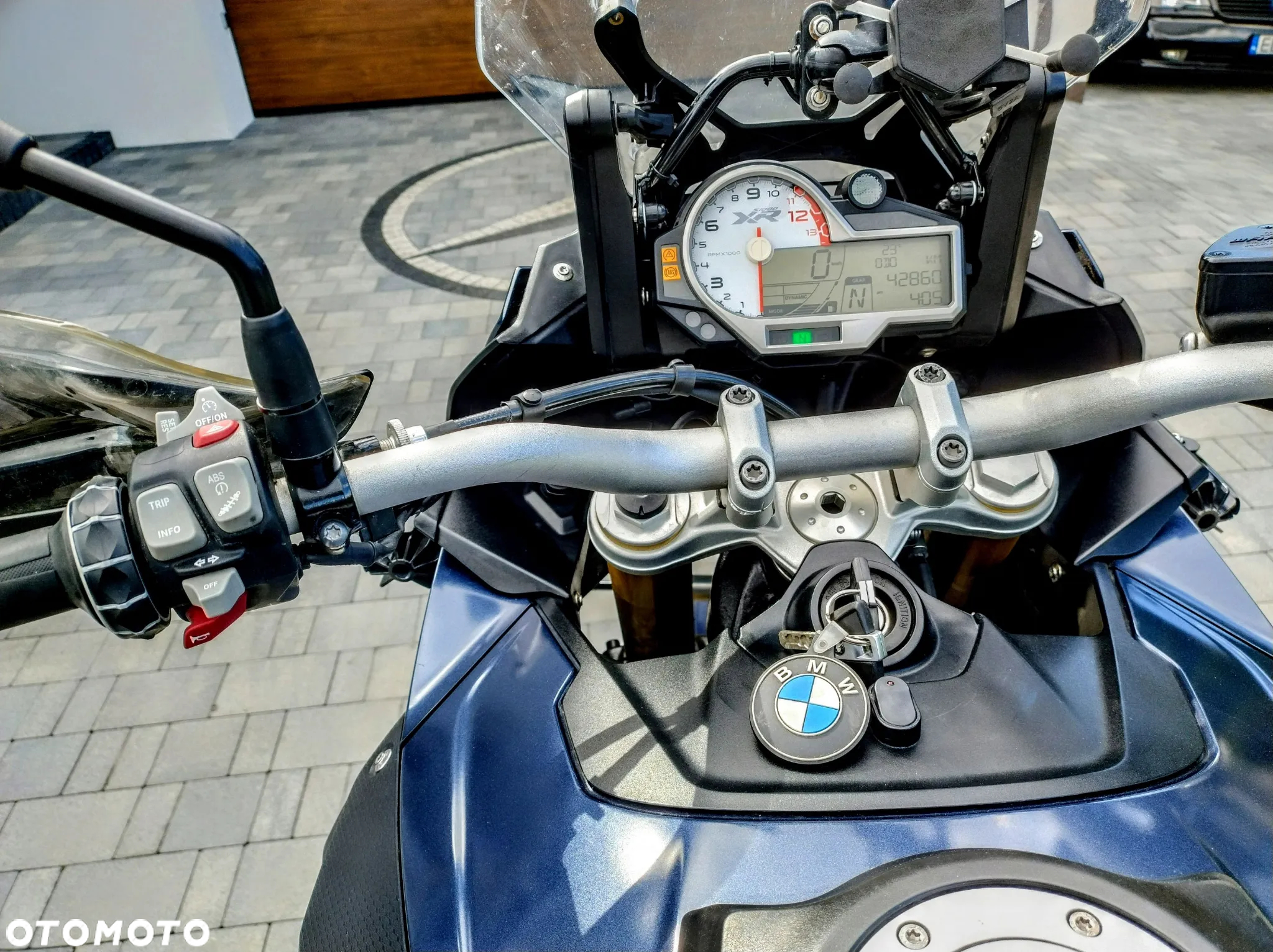 BMW XR - 17