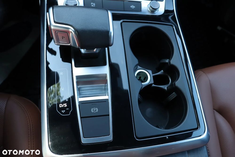 Audi Q8 55 TFSI quattro tiptronic - 18