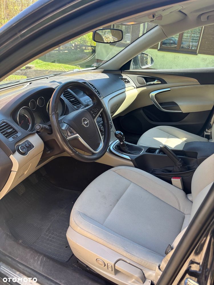 Opel Insignia 2.0 CDTI - 10