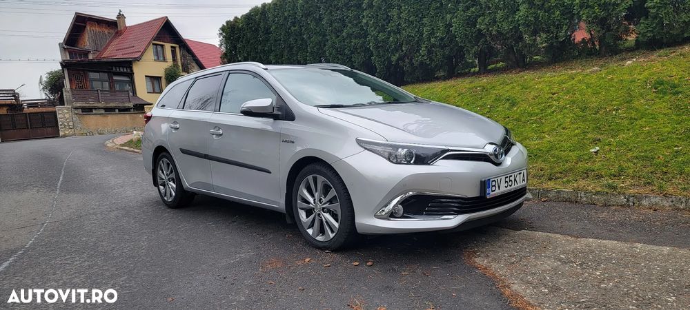 Toyota Auris - 1
