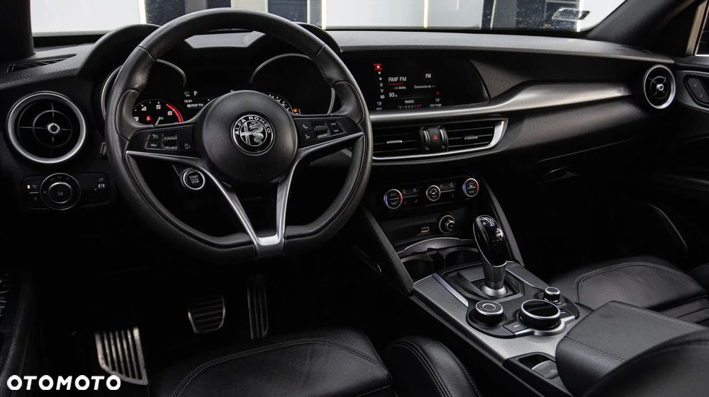 Alfa Romeo Stelvio 2.0 Turbo Executive Q4 - 12