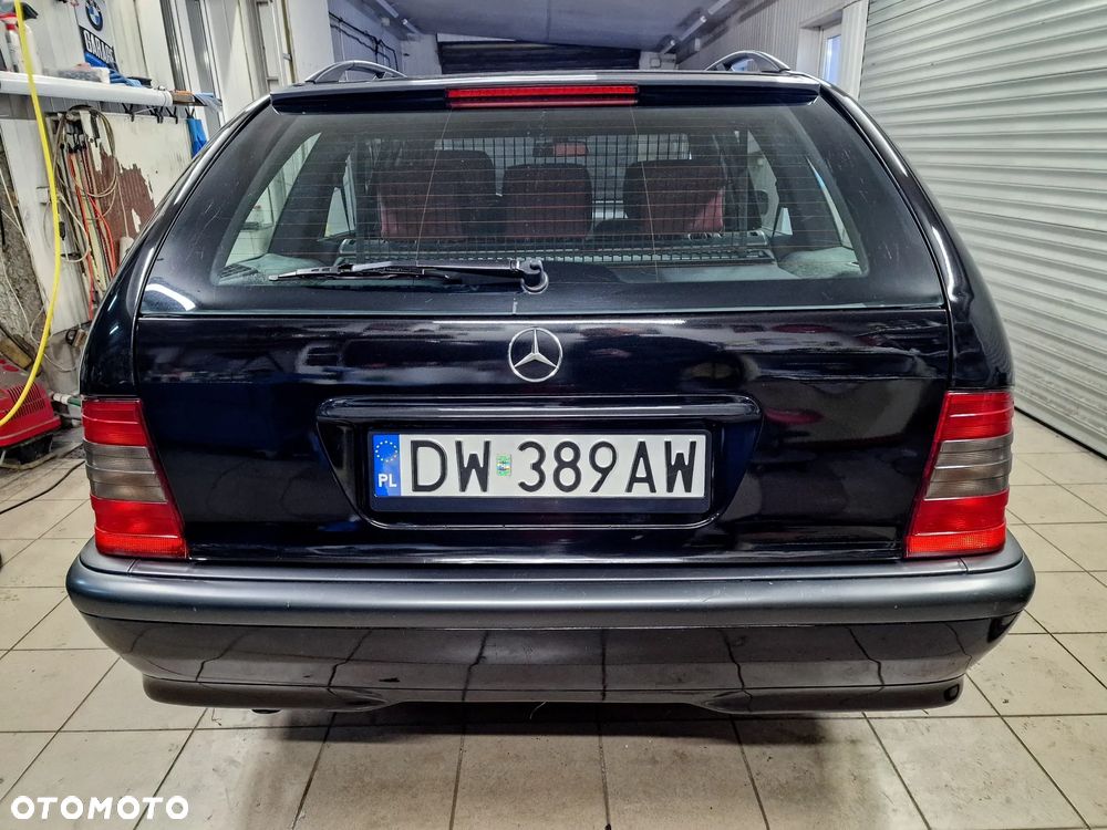 Mercedes-Benz Klasa C 180 T Esprit - 21