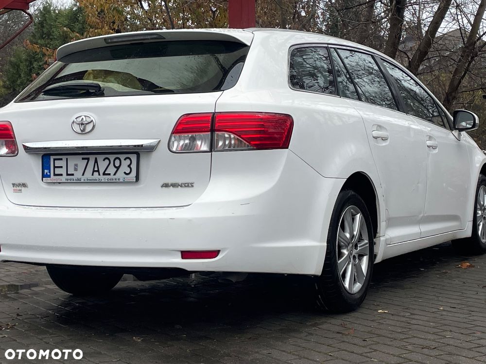 Toyota Avensis - 4