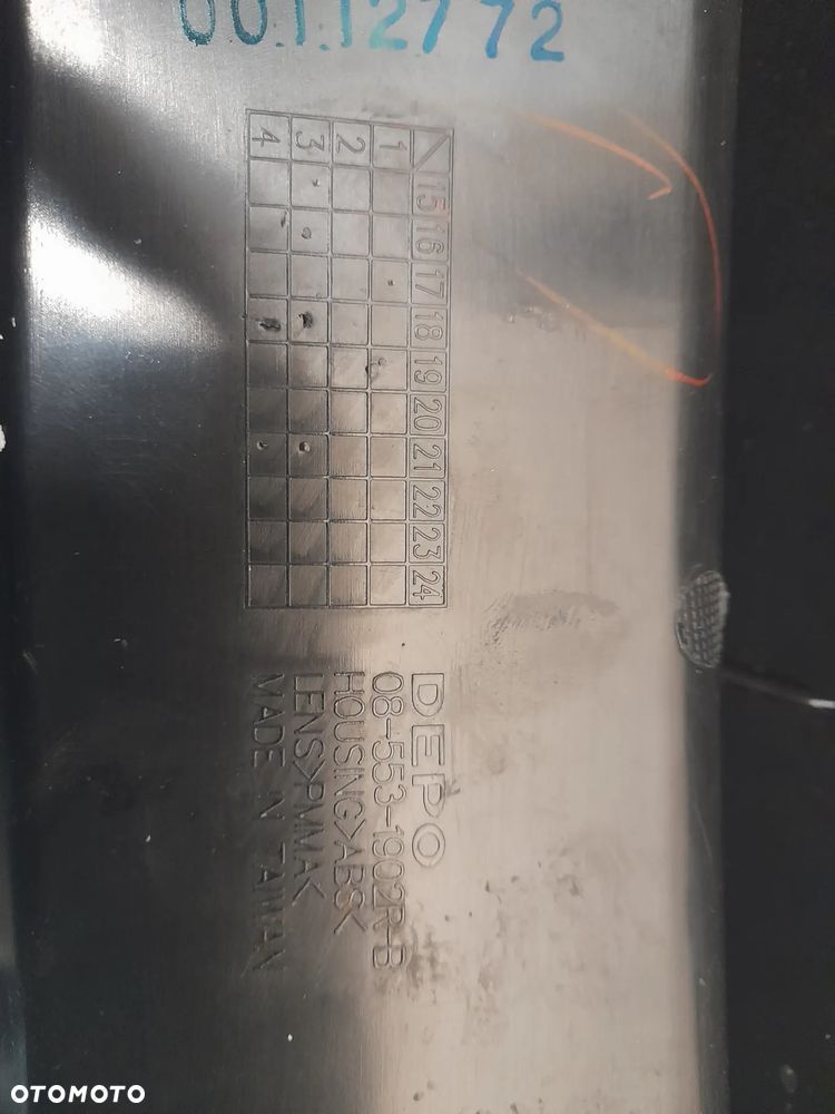 LAMPA TYLNA PRAWA DACIA LOGAN MCV II - 7