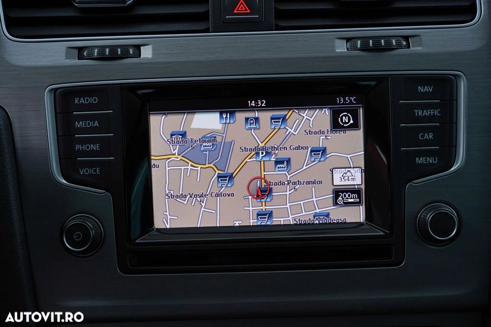 Volkswagen Golf Variant 2.0 TDI (BlueMotion Technology) Highline - 15