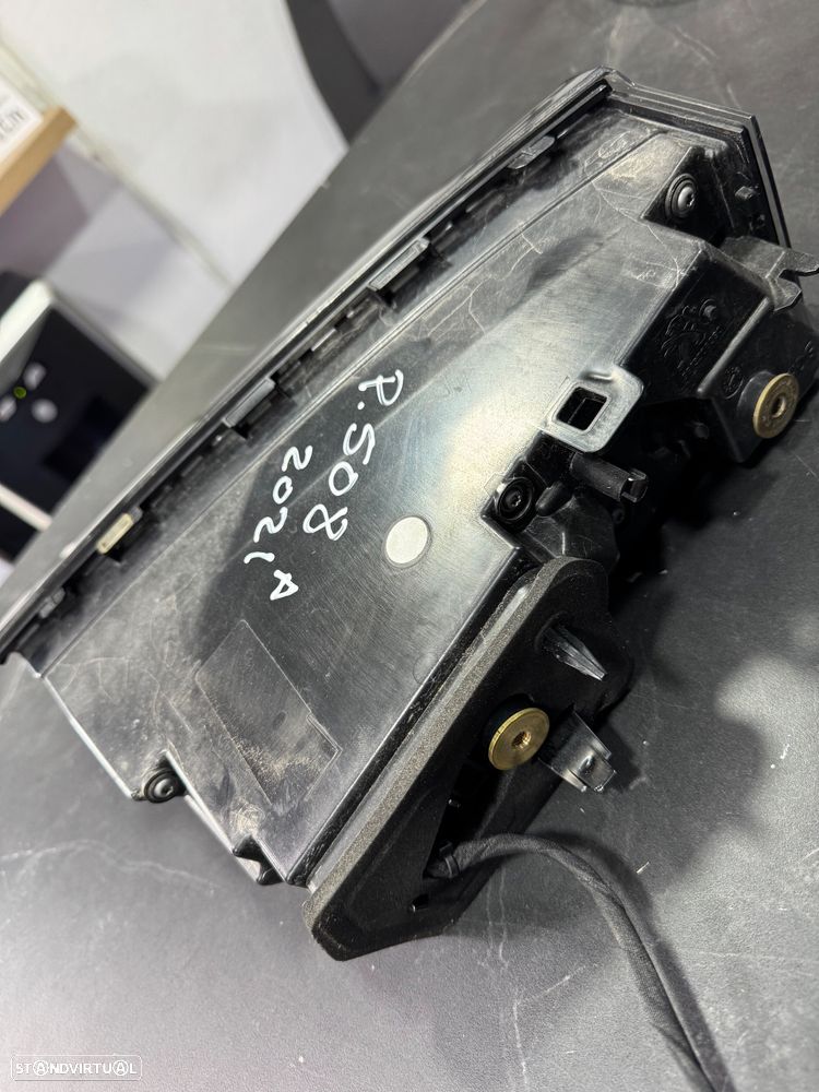 Farolim traseiro esquerdo da mala Peugeot 508  carrinha de 2021 - 2