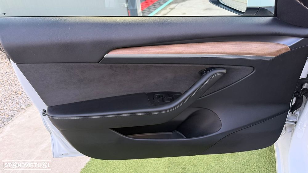 Tesla Model 3 Performance Dual Motor AWD - 41