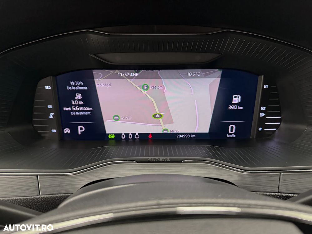 Skoda Superb 2.0 TDI DSG Style - 25