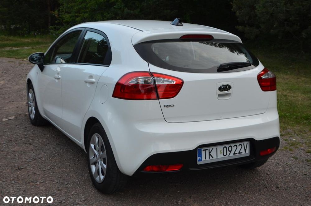 Kia Rio 1.2 L - 17
