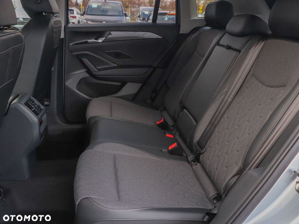 Volkswagen Tiguan - 13