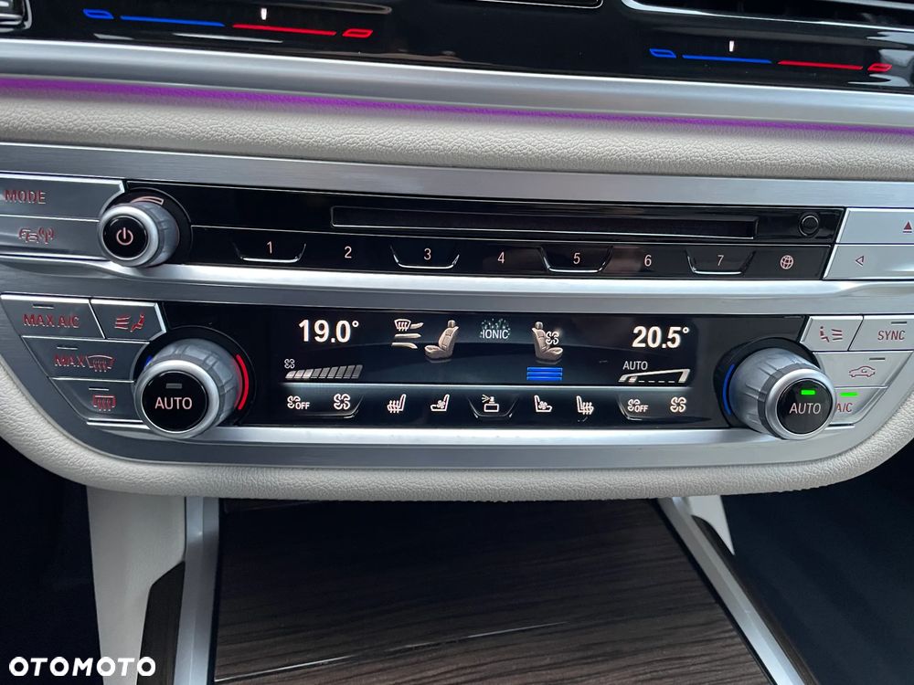 BMW Seria 7 730d xDrive - 25