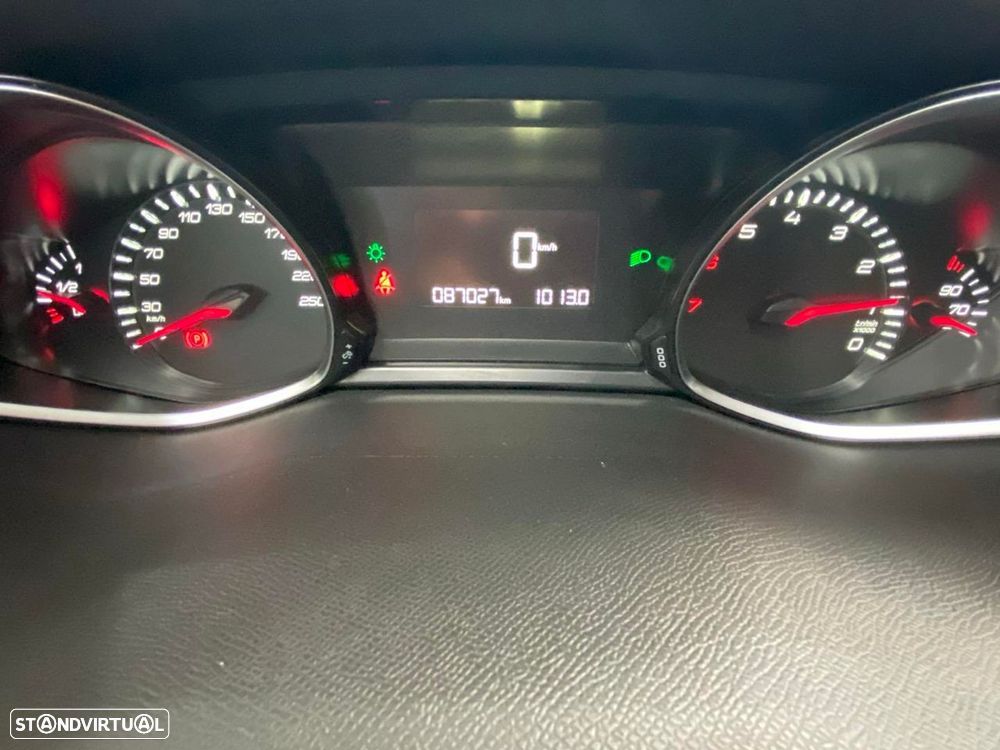 Peugeot 308 1.2 PureTech Active - 11