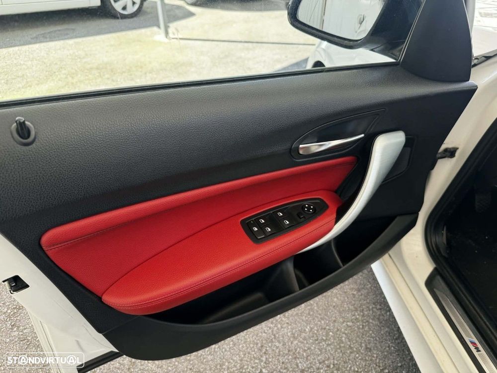 BMW 116 d Pack M - 19