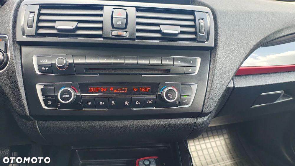 BMW Seria 1 118d Sport Line - 25