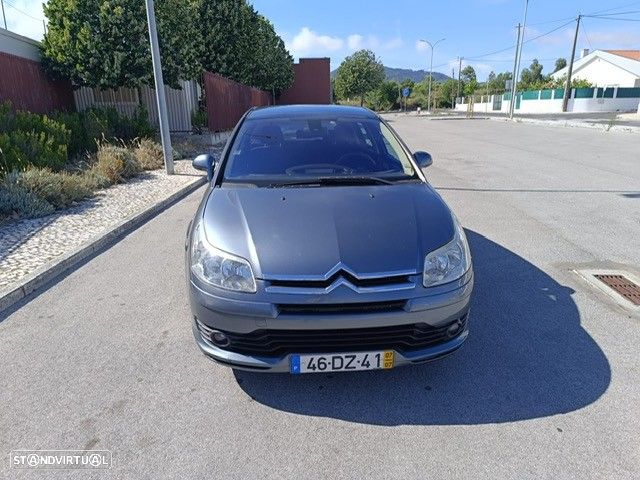 Citroën C4 1.6 HDi 110 Exclusive - 1