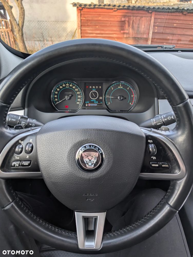 Jaguar XF 3.0 V6 D S Luxury - 30