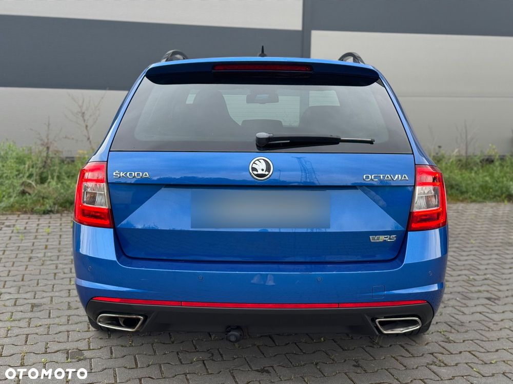 Skoda Octavia 2.0 TDI DSG RS - 9