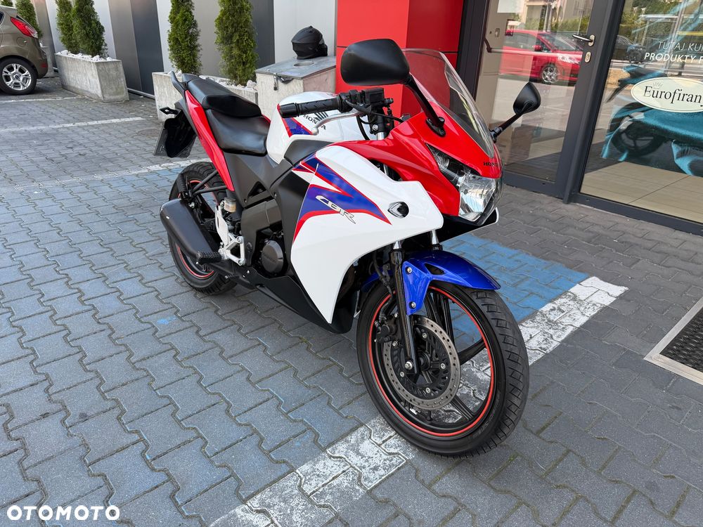 Honda CBR - 7