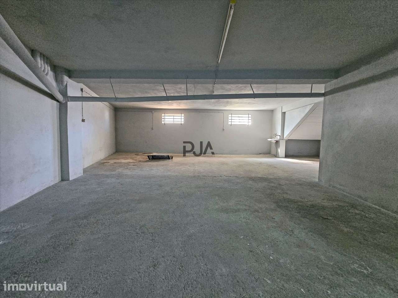 Garagem / Lugar de Estacionamento / Armazém /Arrumos no Bairro de Sant - Grande imagem: 2/10