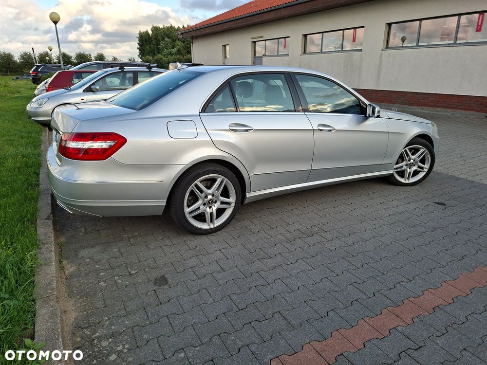 Mercedes-Benz Klasa E 500 Avantgarde - 10