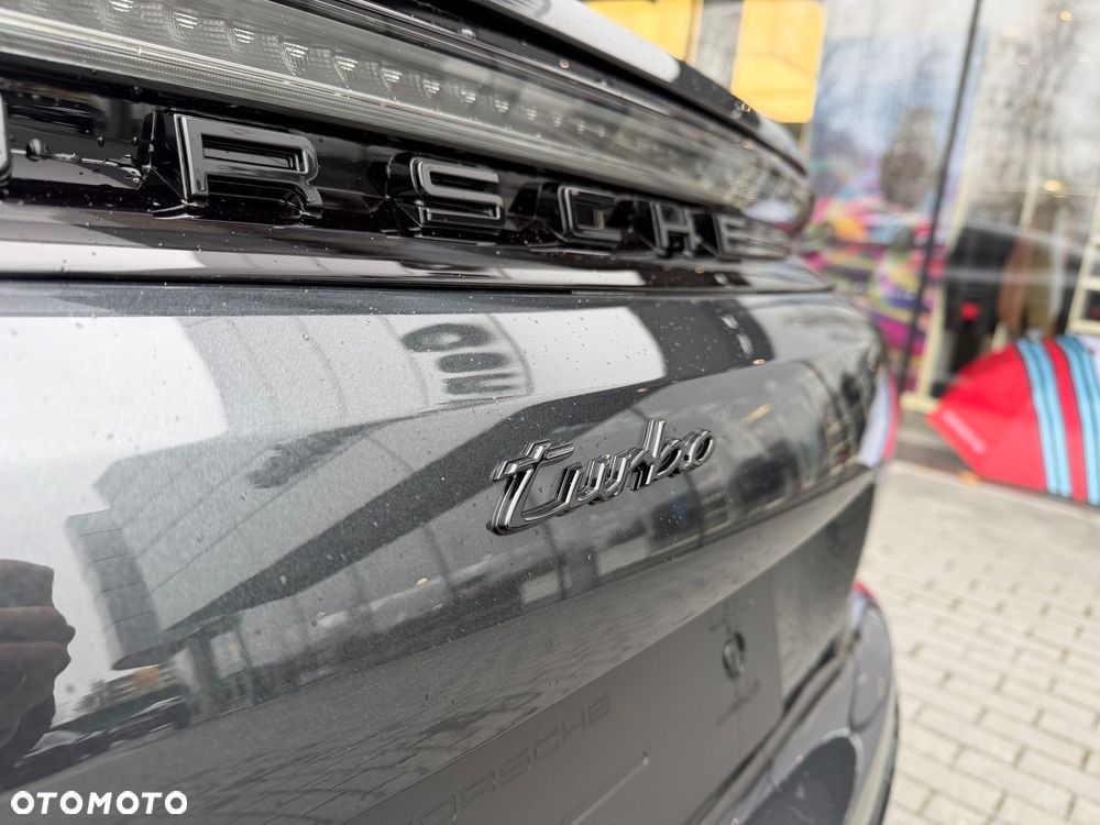 Porsche Panamera Turbo E-Hybrid - 35