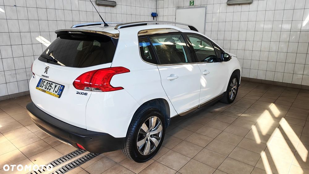 Peugeot 2008 1.6 BlueHDi Allure - 4