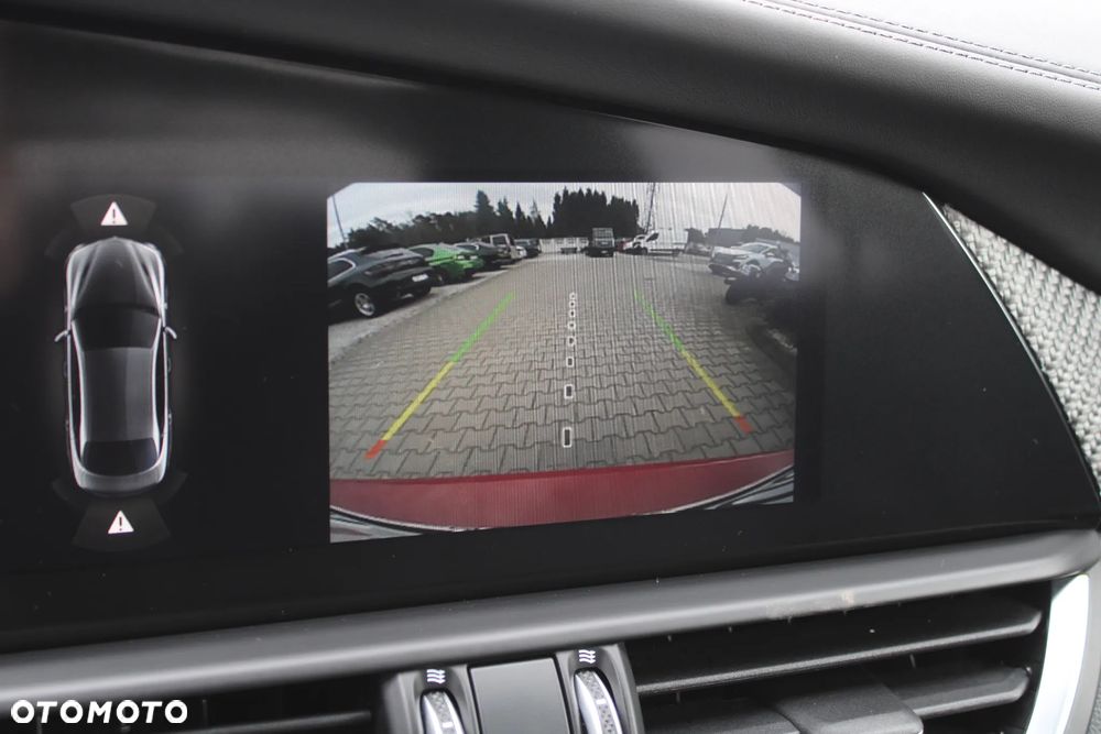 Alfa Romeo Giulia - 35