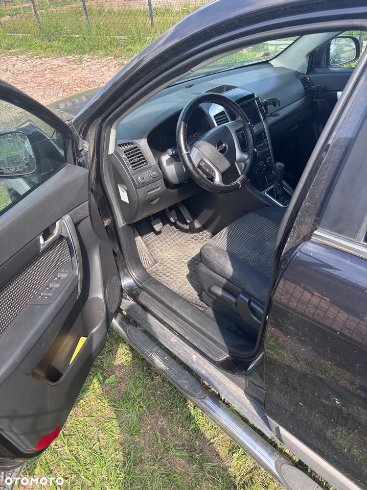 Chevrolet Captiva 2.4 LS 5os - 11