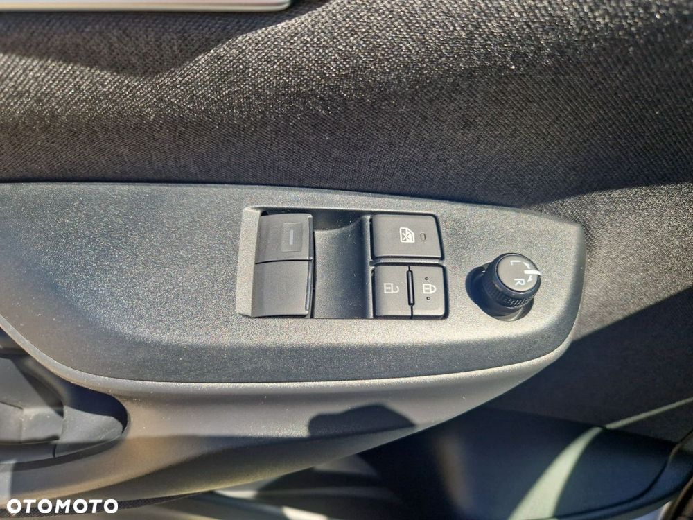 Toyota Yaris - 11