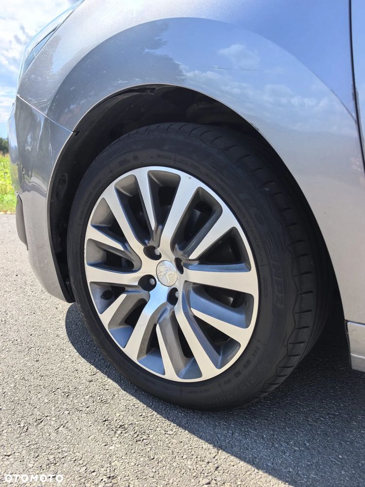 Peugeot 5008 2.0 HDi Premium + - 36
