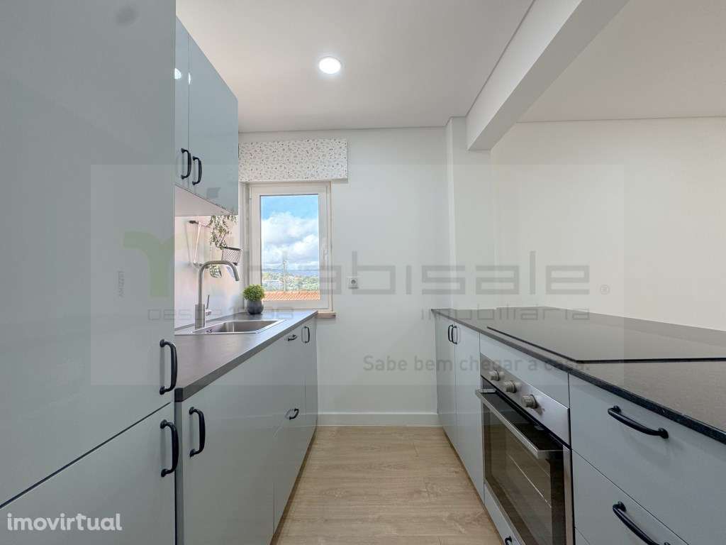 T1 no Estoril remodelado para arrendamento - Grande imagem: 2/12