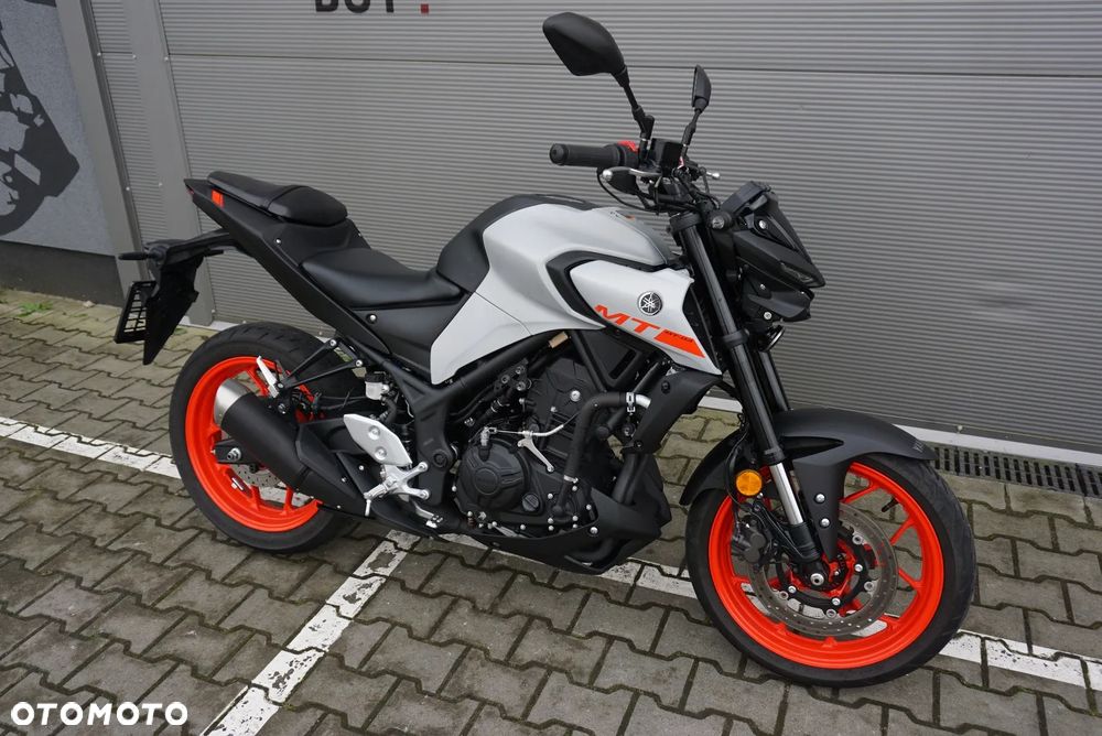 Yamaha MT - 1