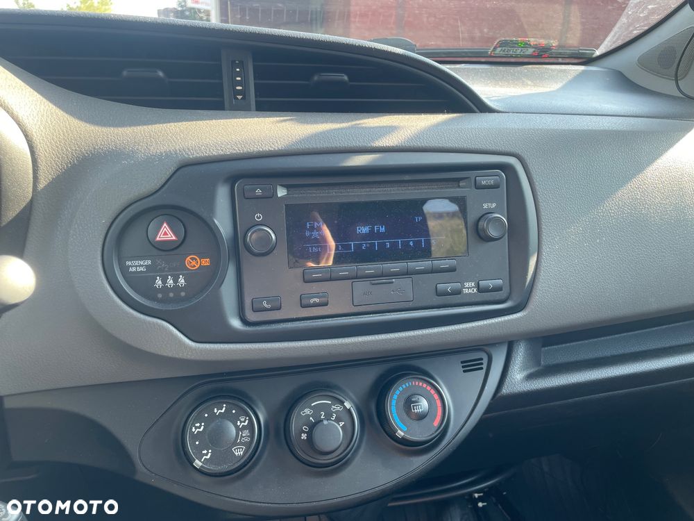 Toyota Yaris 1.5 Dynamic - 19