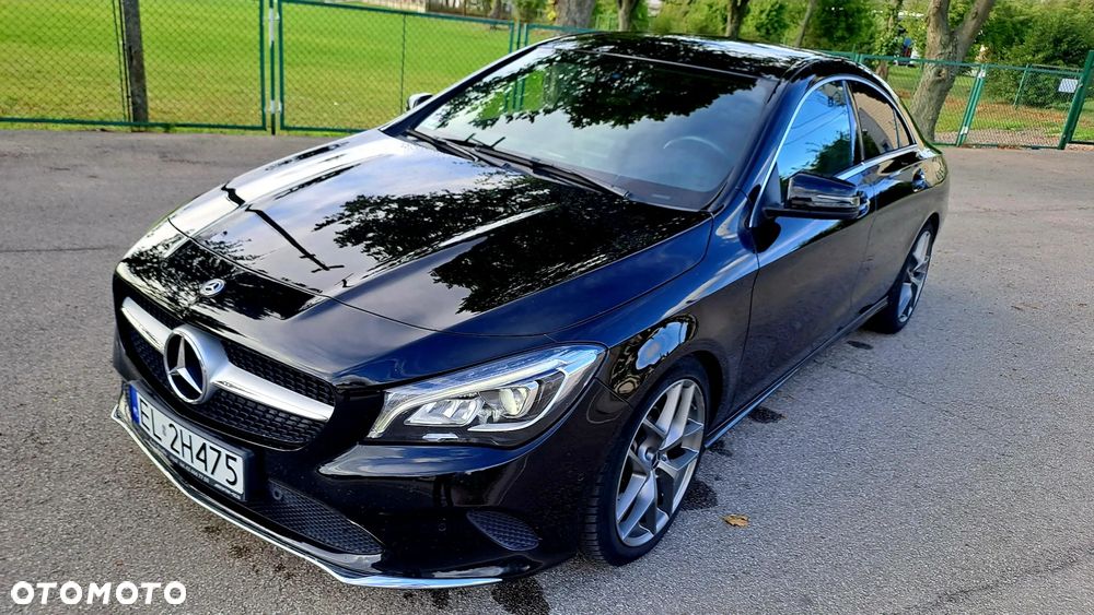 Mercedes-Benz CLA 180 7G-DCT AMG Line - 23