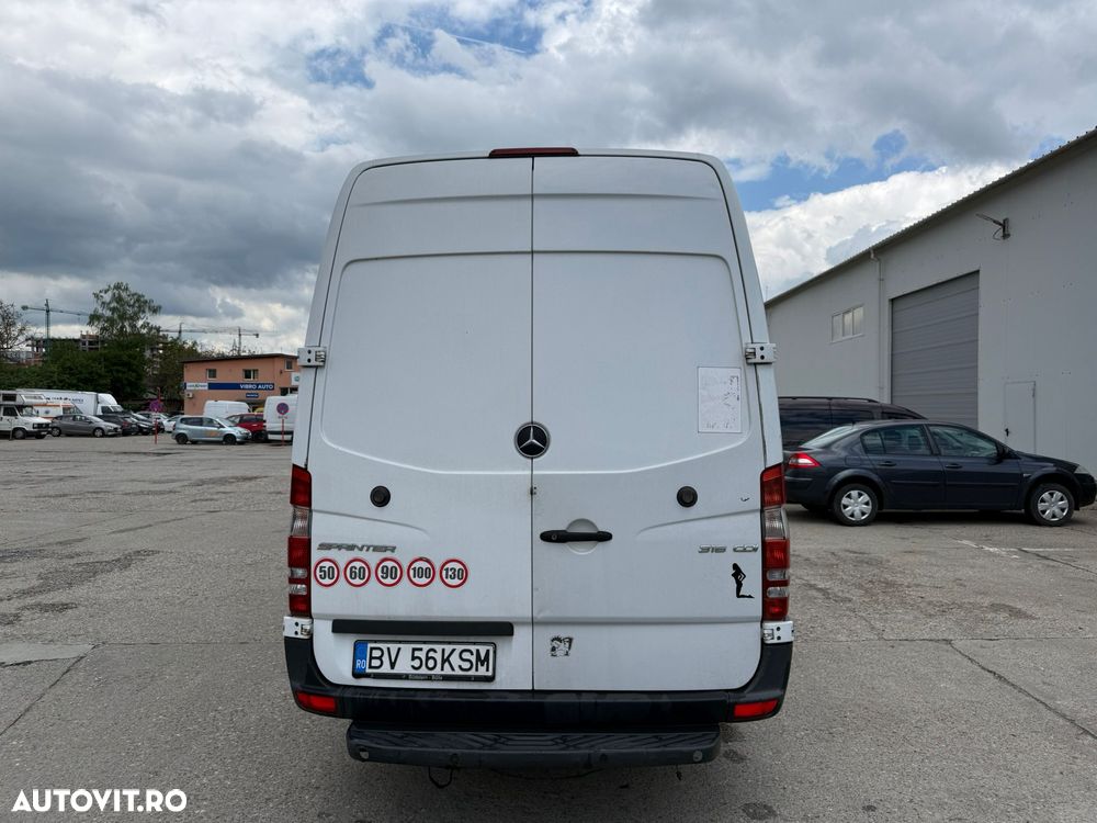 Mercedes-Benz Sprinter - 4
