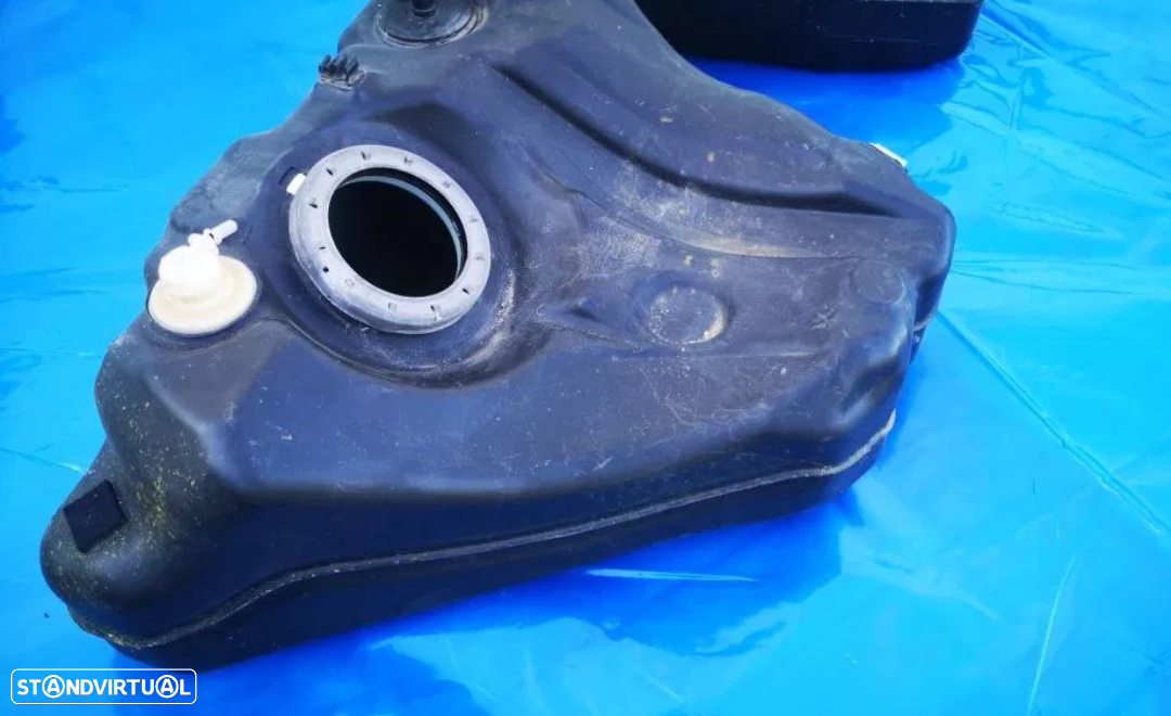 Depósito combustível gasolina BMW5 E60 520i 530i 2003-2007 - 4