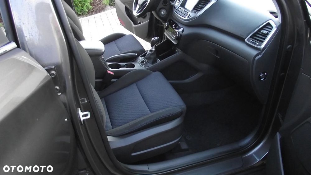 Hyundai Tucson 1.6 GDI BlueDrive Design 2WD - 21