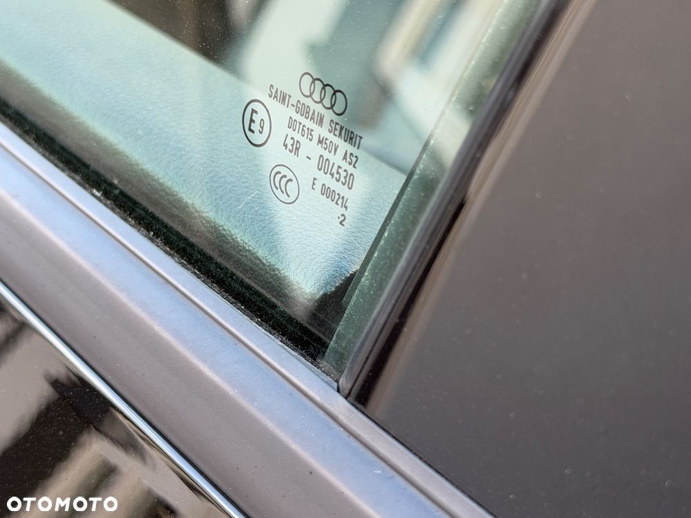 Audi Q5 50 TFSI e quattro S tronic design - 12
