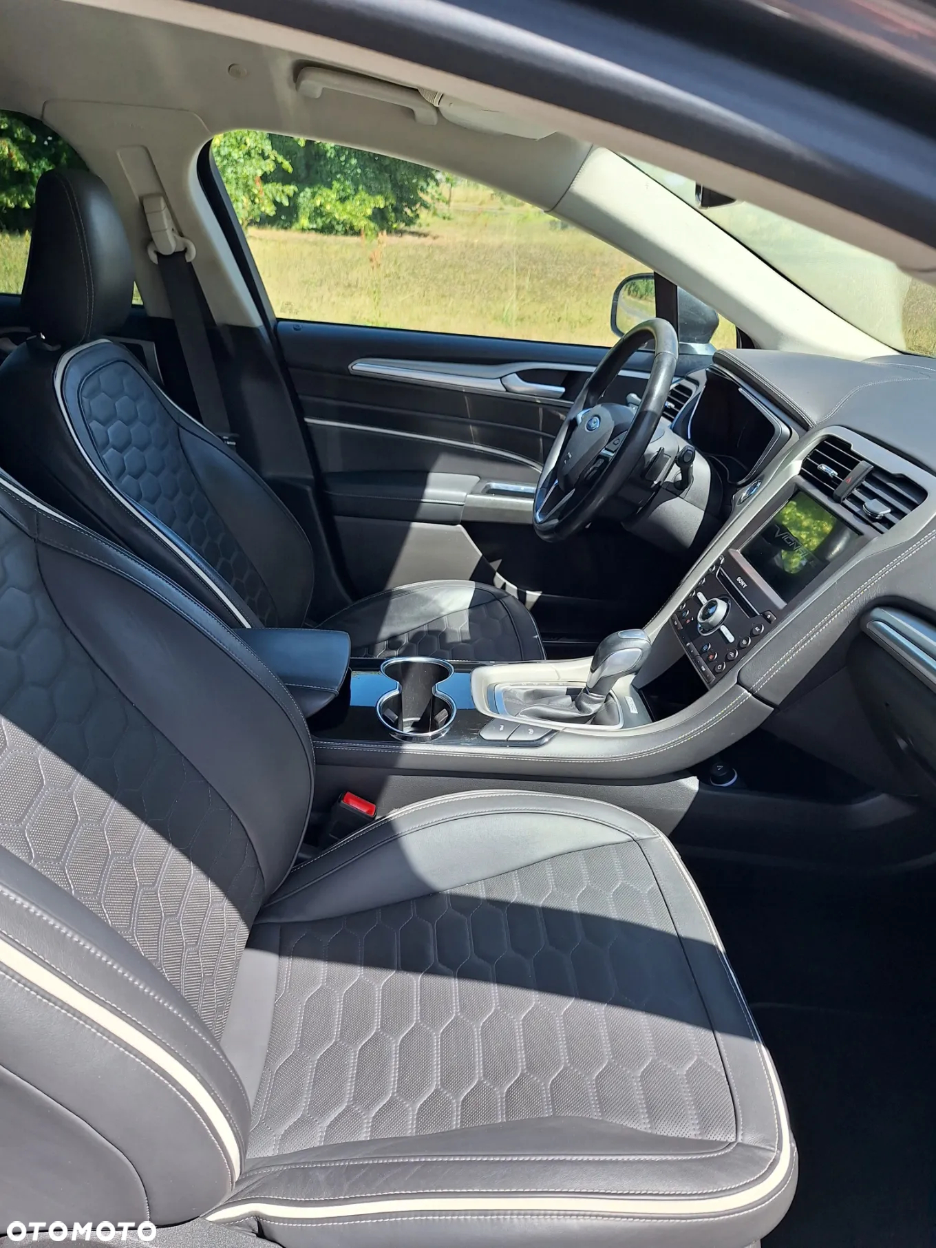 Ford Mondeo Turnier 2.0 TDCi PowerShift-Aut Allrad Vignale - 18